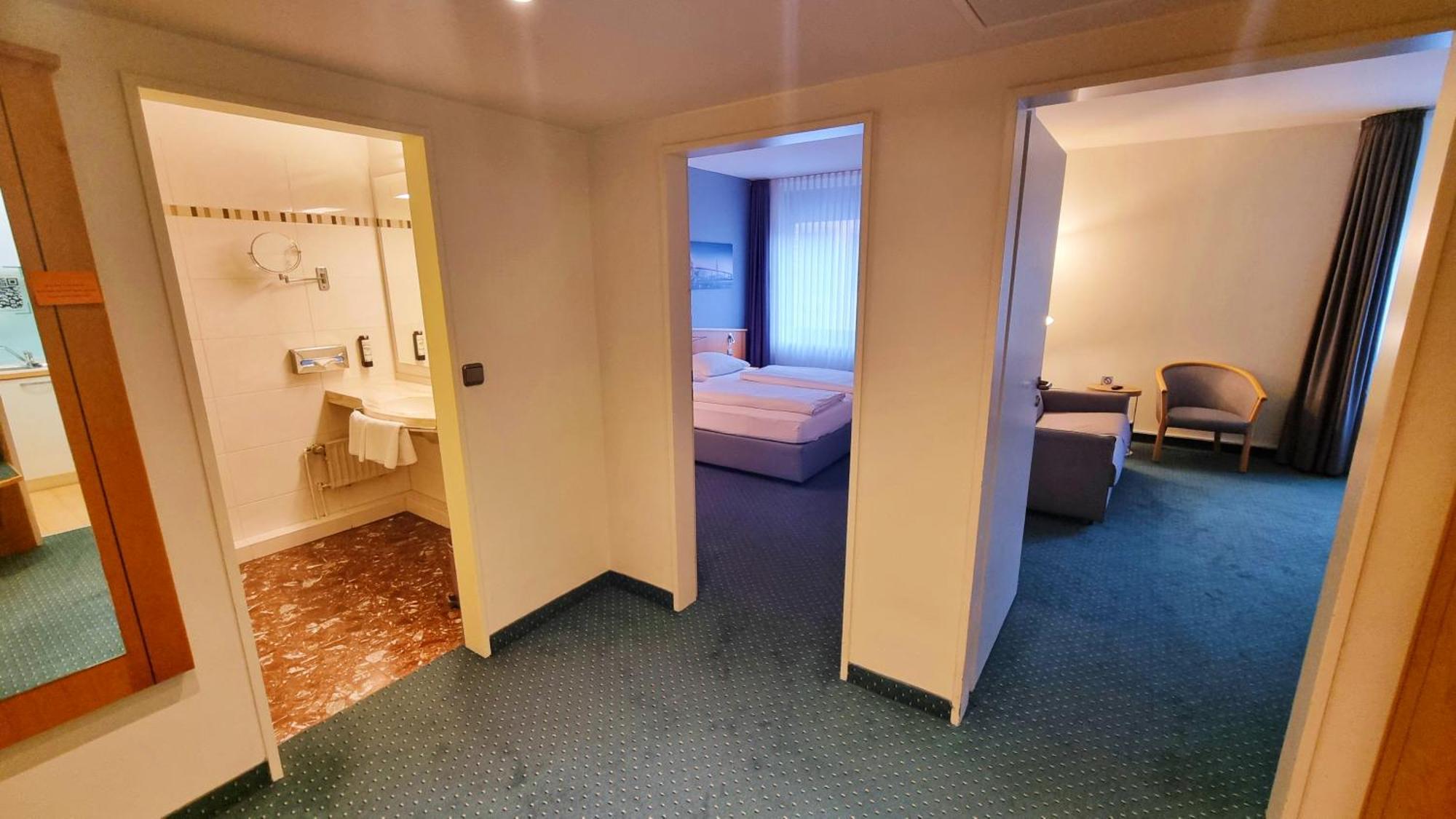 Panorama Hamburg-harburg 4*