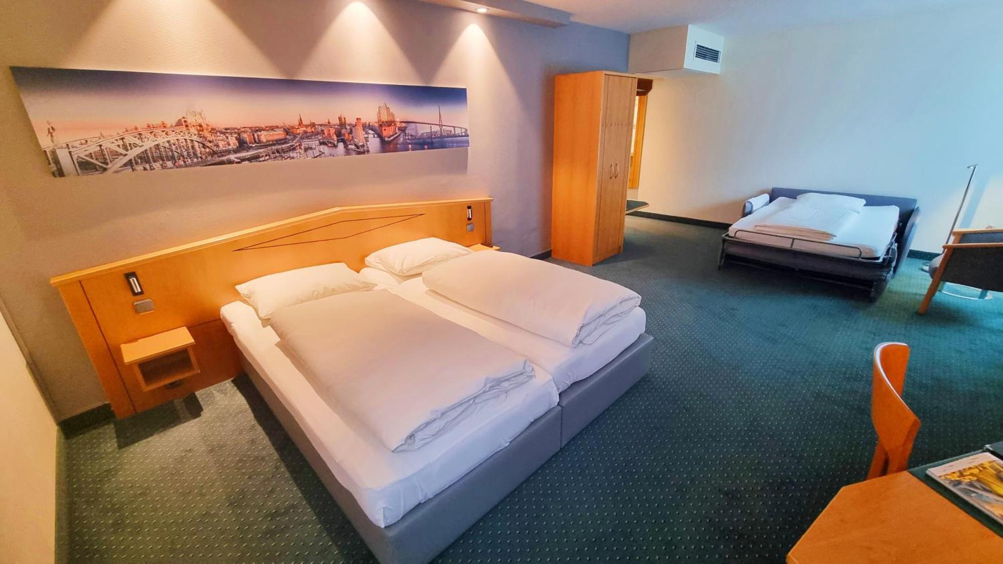Panorama Hamburg-harburg 4*