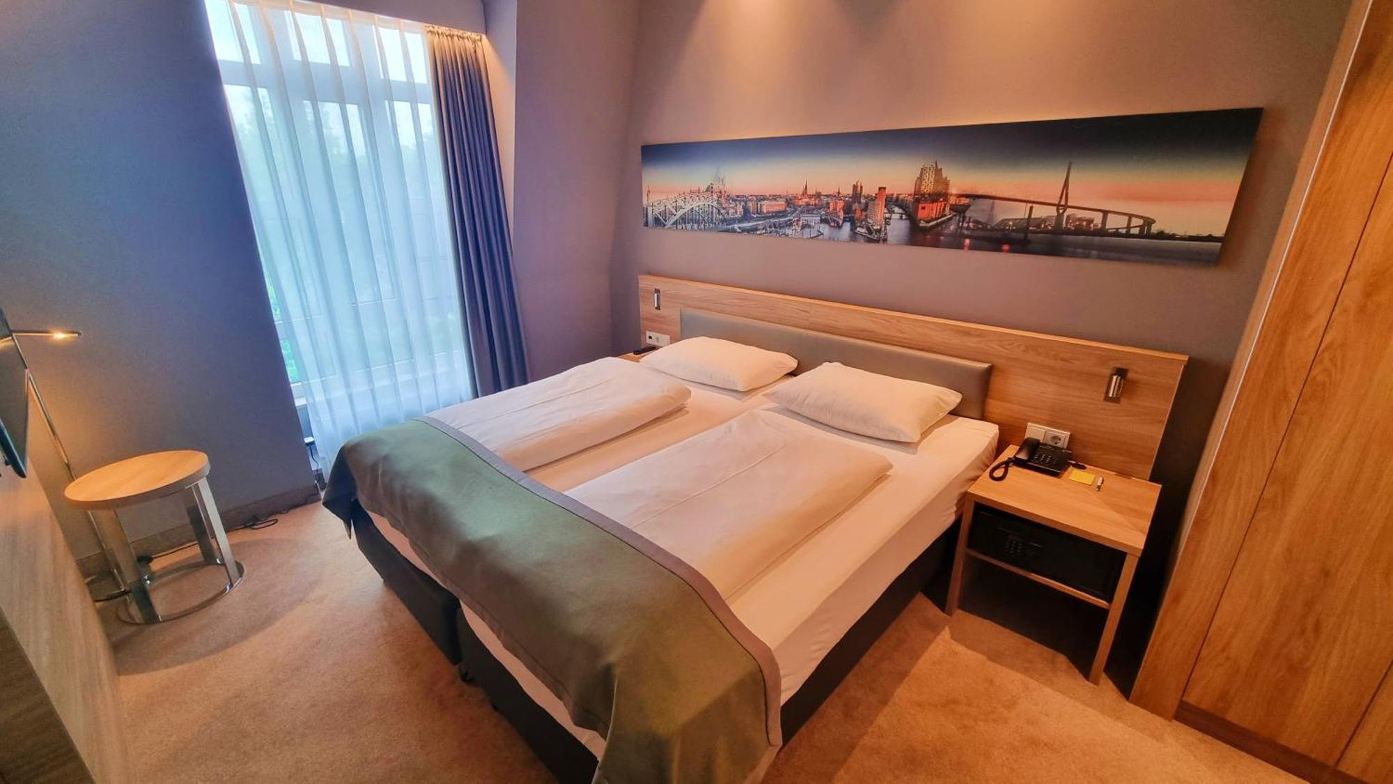 Hotel Panorama Hamburg-harburg 4*